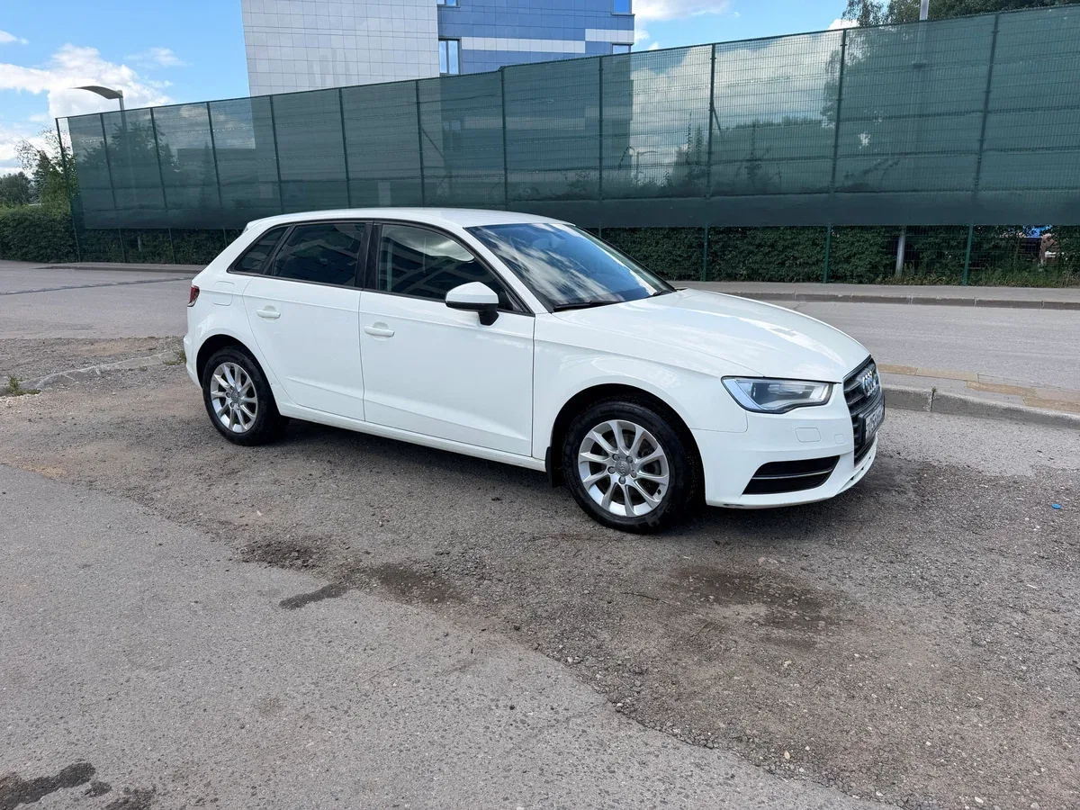 Audi A3 8V — фото поколения