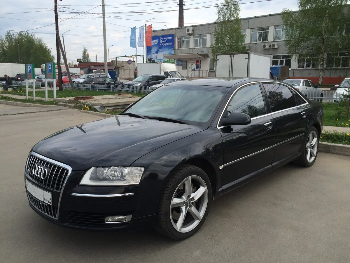 Audi A8 D3 — фото поколения