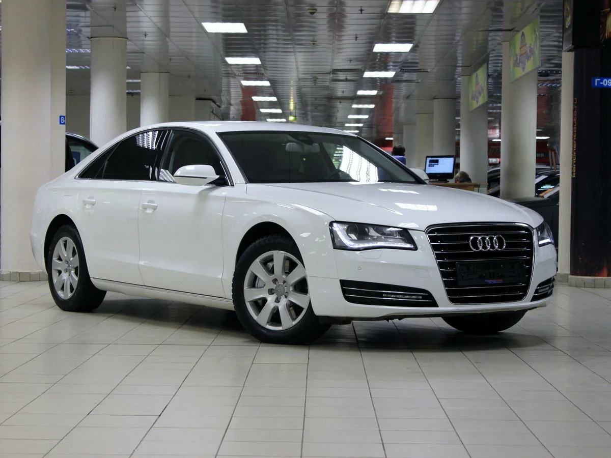 Audi A8 D4 — фото поколения