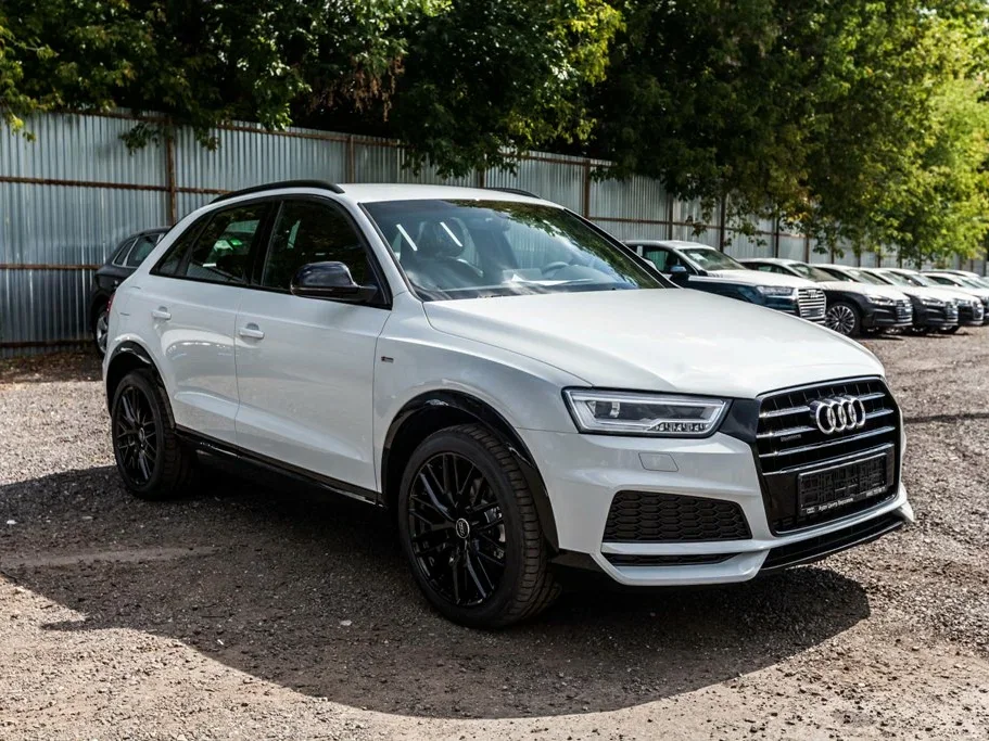 Audi Q3 8U — фото поколения