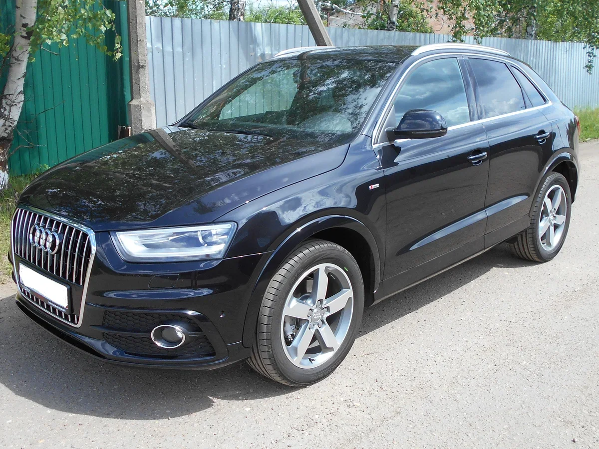 Audi Q3 8U — фото поколения