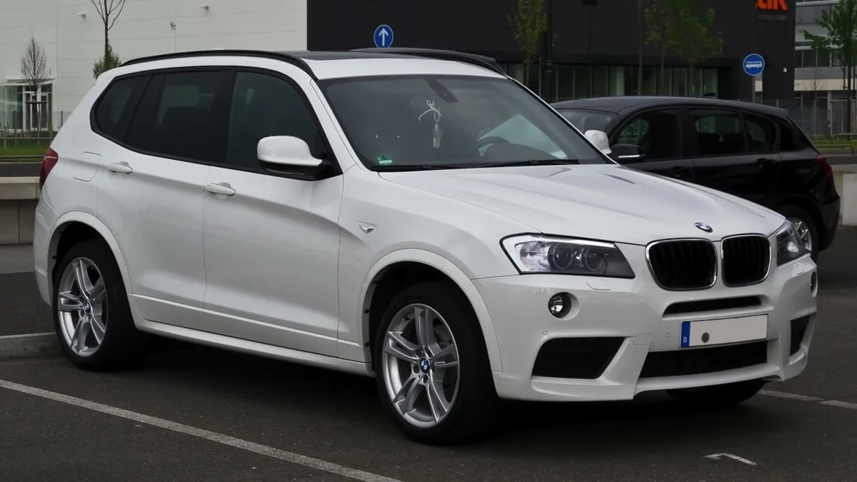 BMW X3 F25 — фото поколения