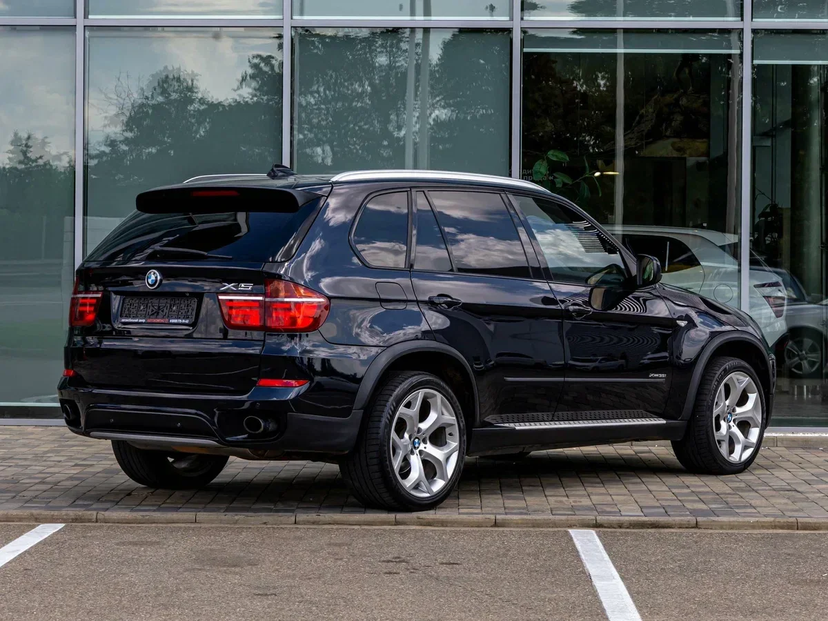 BMW X5 E70 — фото поколения
