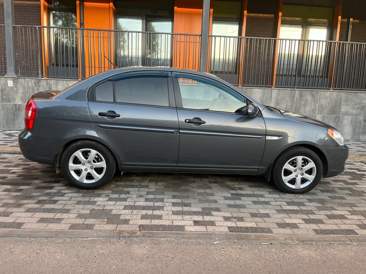 Hyundai Accent MC — фото поколения