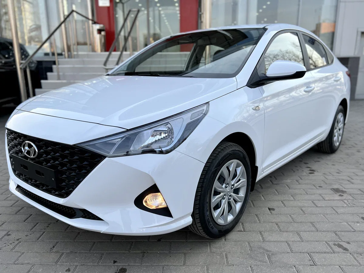 Hyundai Accent YC — фото поколения