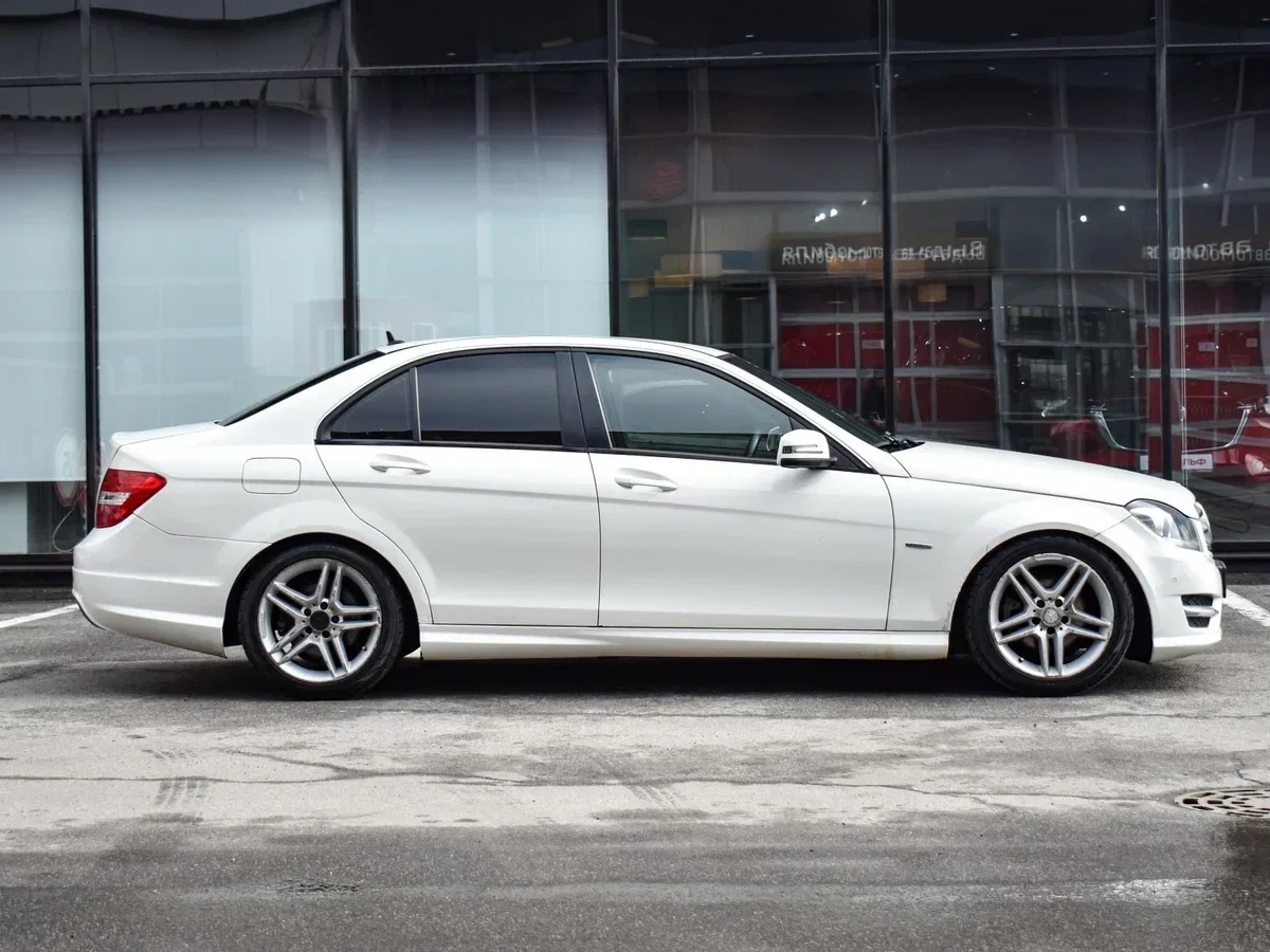 Mercedes-Benz C-класс W204 — фото поколения