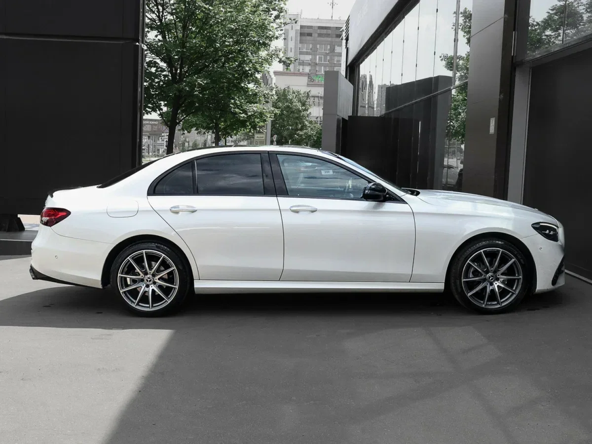 Mercedes-Benz E-класс W213 — фото поколения