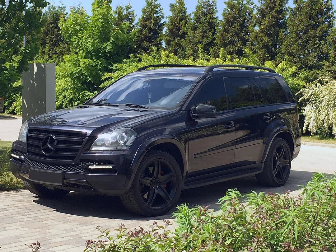 Mercedes-Benz GL X164 — фото поколения
