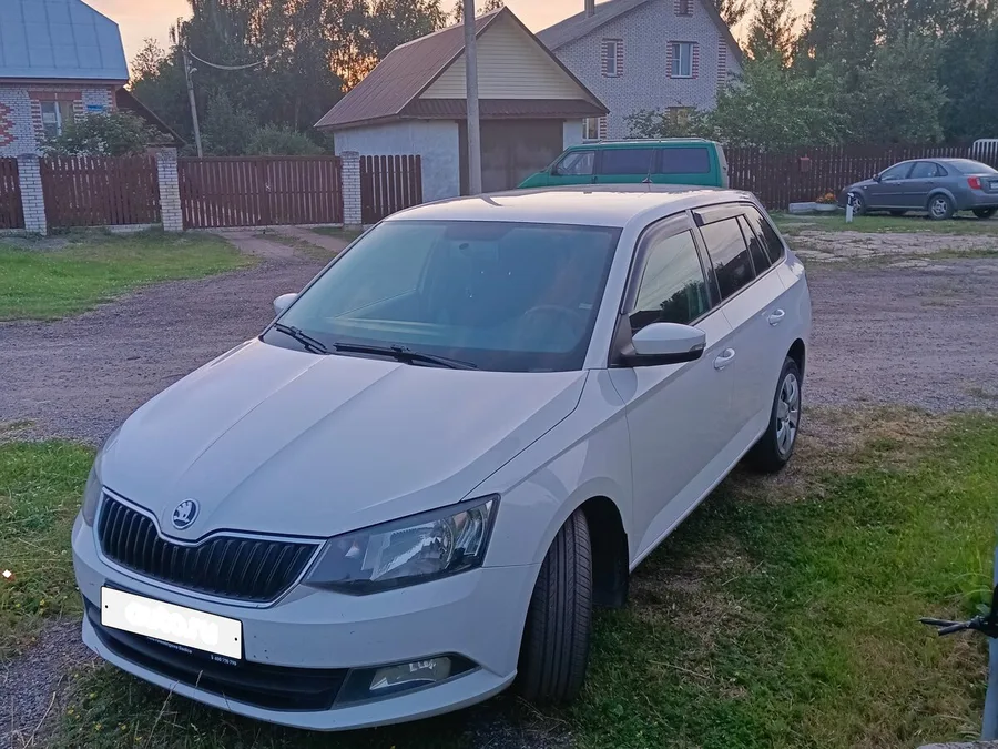 Skoda Fabia Mk3 — фото поколения