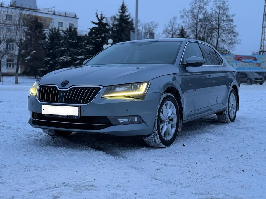 Skoda Superb III — фото поколения
