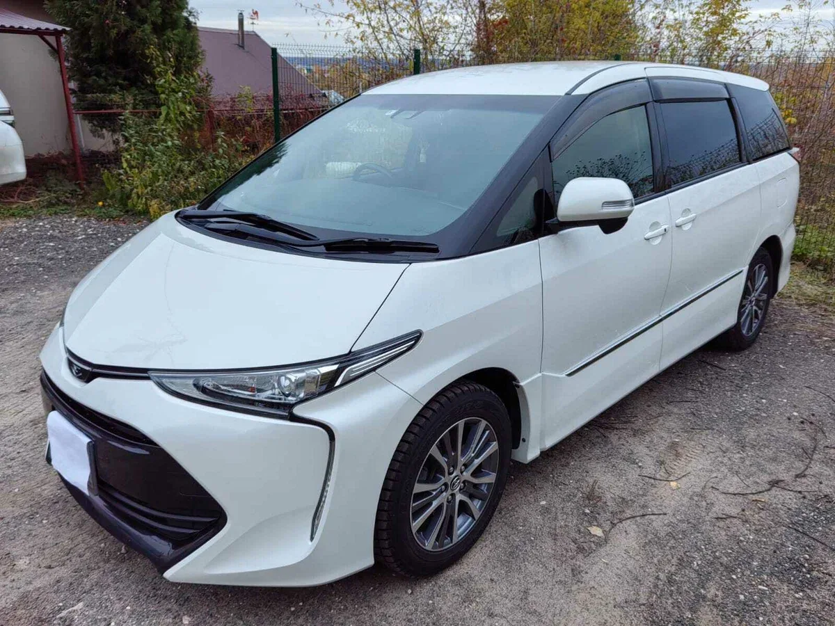 Toyota Estima XR50 — фото поколения