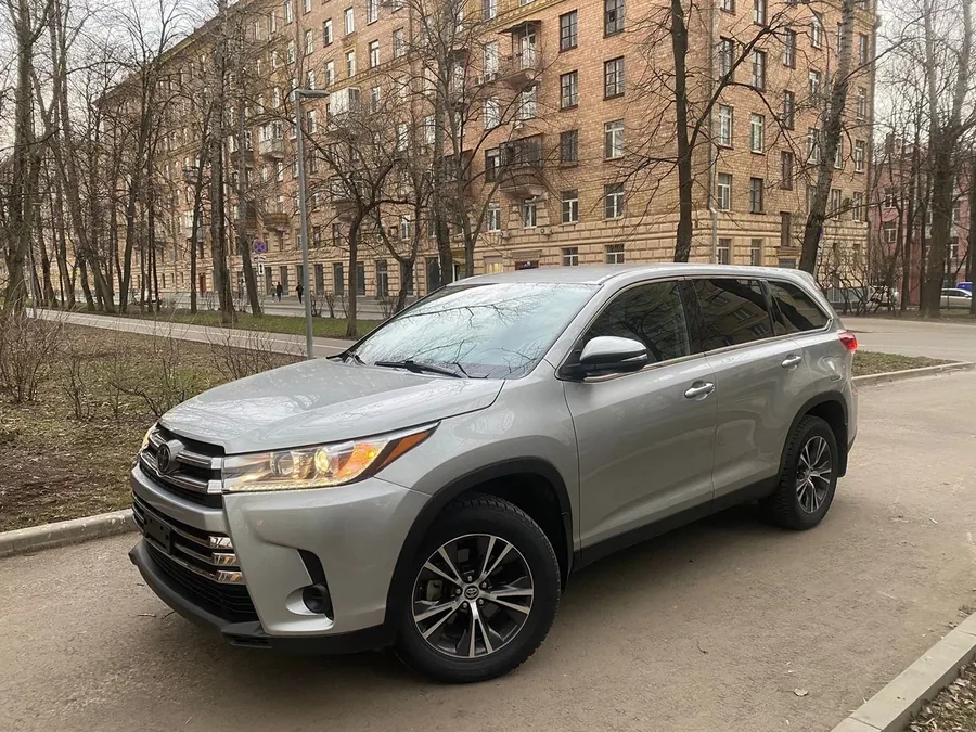 Toyota Highlander XU50 рестайлинг