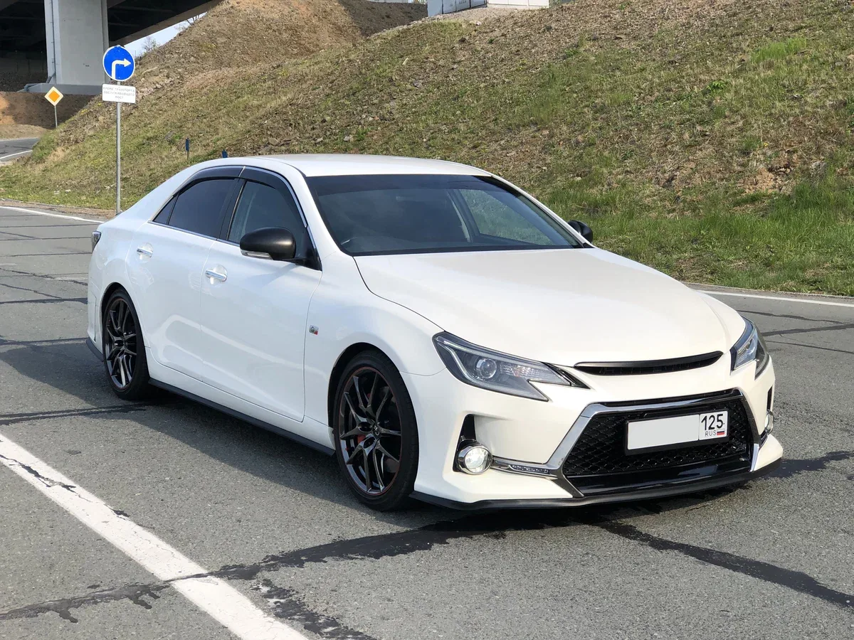 Toyota Mark X X130 — фото поколения