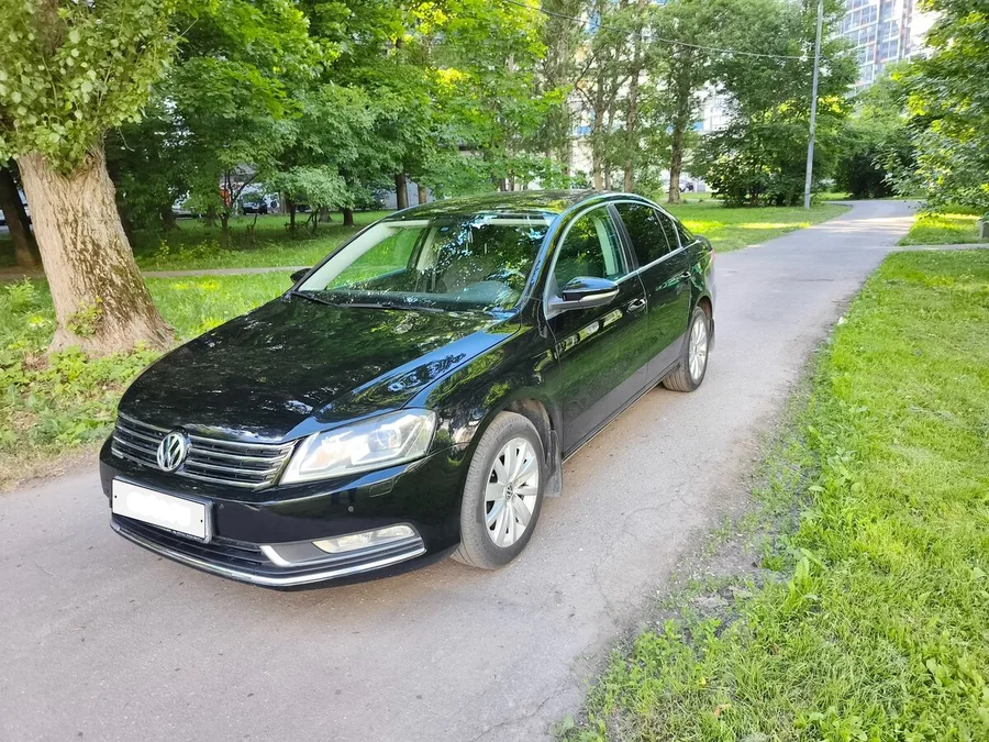 Volkswagen Passat B7 (36) — фото поколения