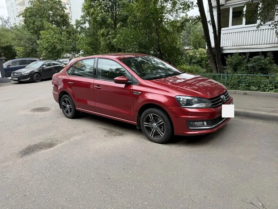 Volkswagen Polo V (6C) — фото поколения
