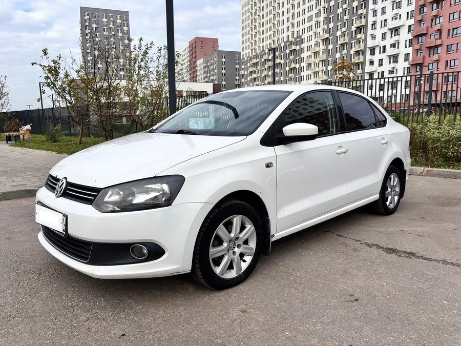 Volkswagen Polo VI — фото поколения