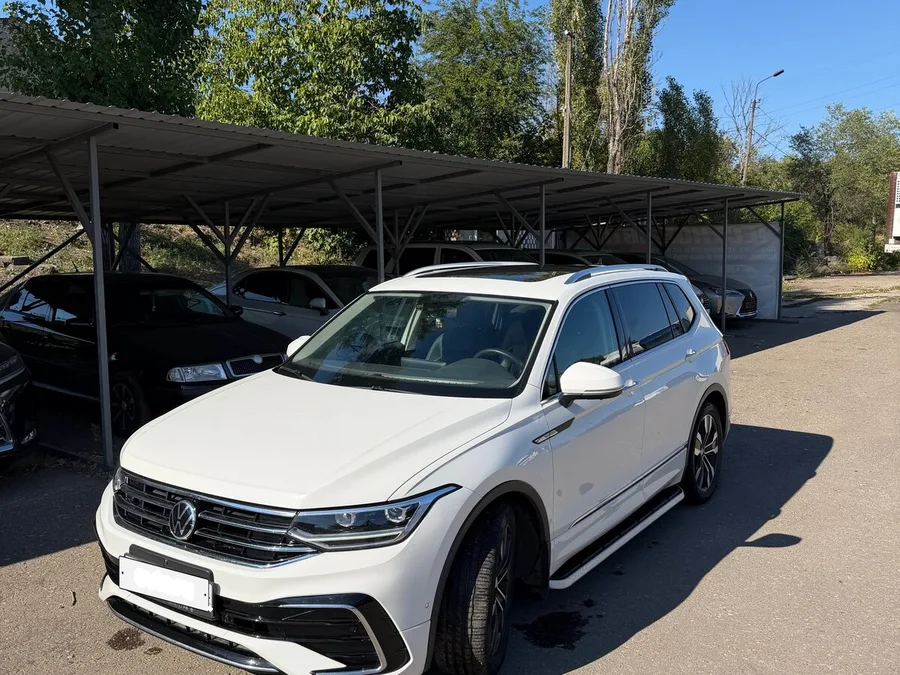 Volkswagen Tiguan II (AD) — фото поколения