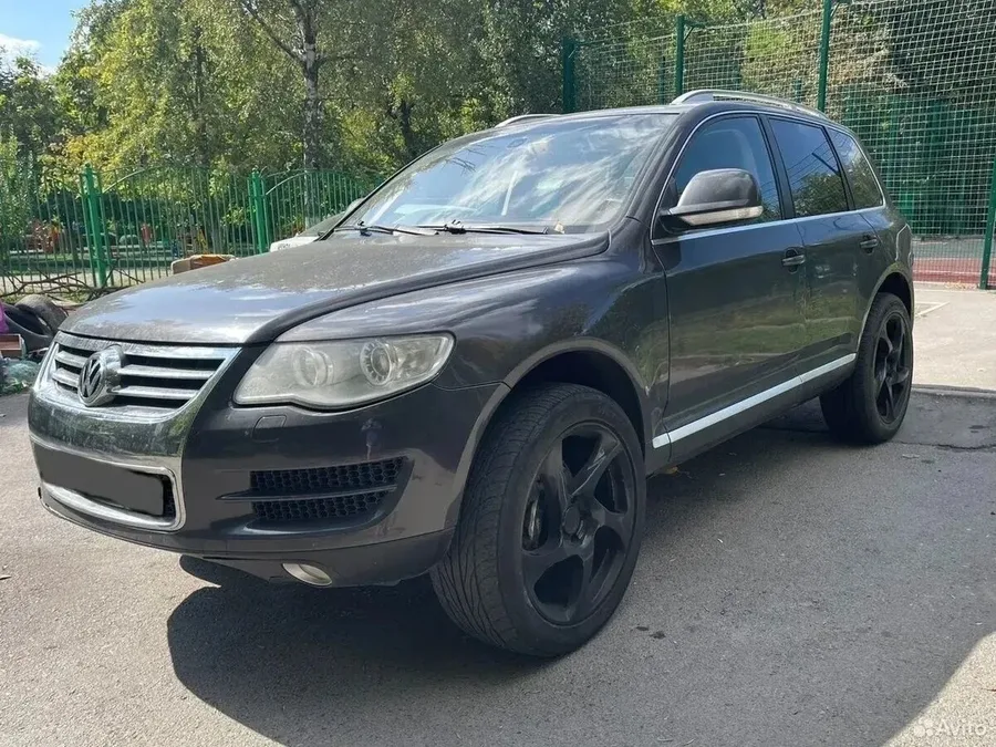 Volkswagen Touareg I (7L) — фото поколения